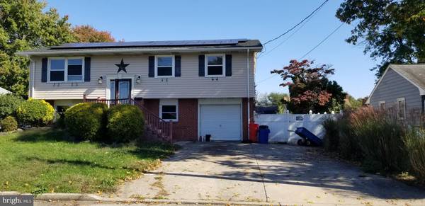 38 DELAWARE DR, Penns Grove, NJ 08069