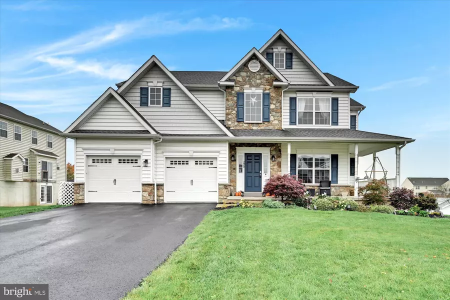 3028 SUMMER MEADOW DR, Douglassville, PA 19518