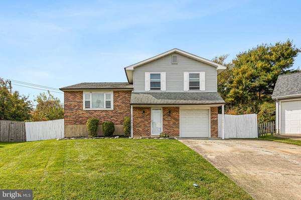 62 BUNKER HILL RD, New Castle, DE 19720