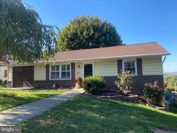 311 VISTA DR, Ephrata, PA 17522