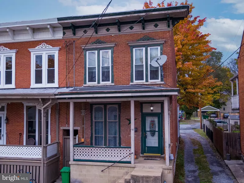 15 E SOUTH ST, Carlisle, PA 17013