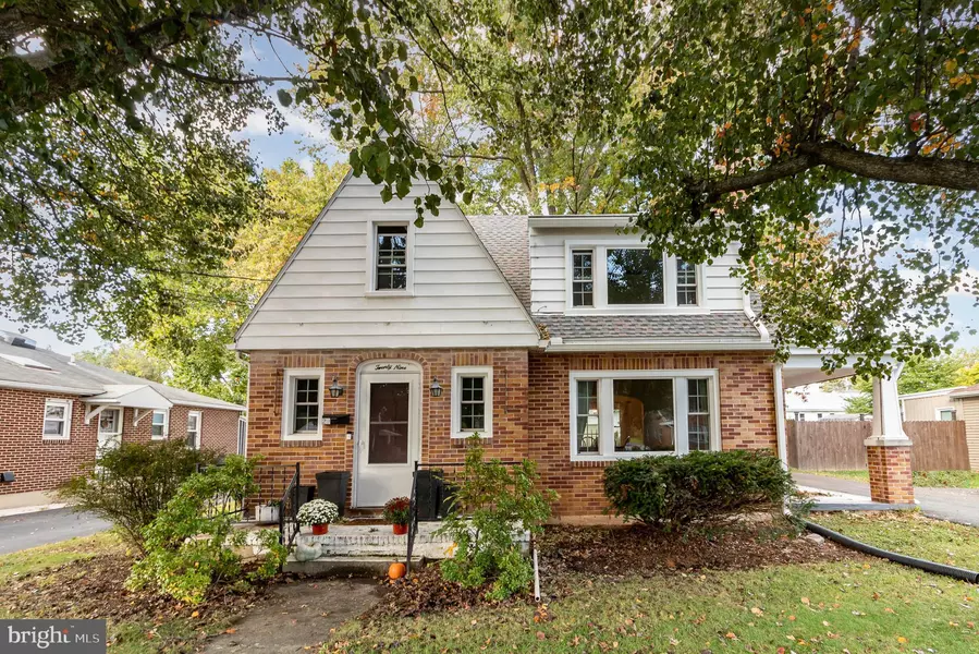 29 W I ST, Carlisle, PA 17013