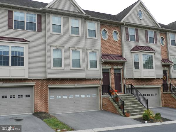 6348 CREEKBEND DR, Mechanicsburg, PA 17050