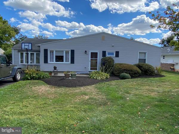 814 TRENTON RD, Fairless Hills, PA 19030