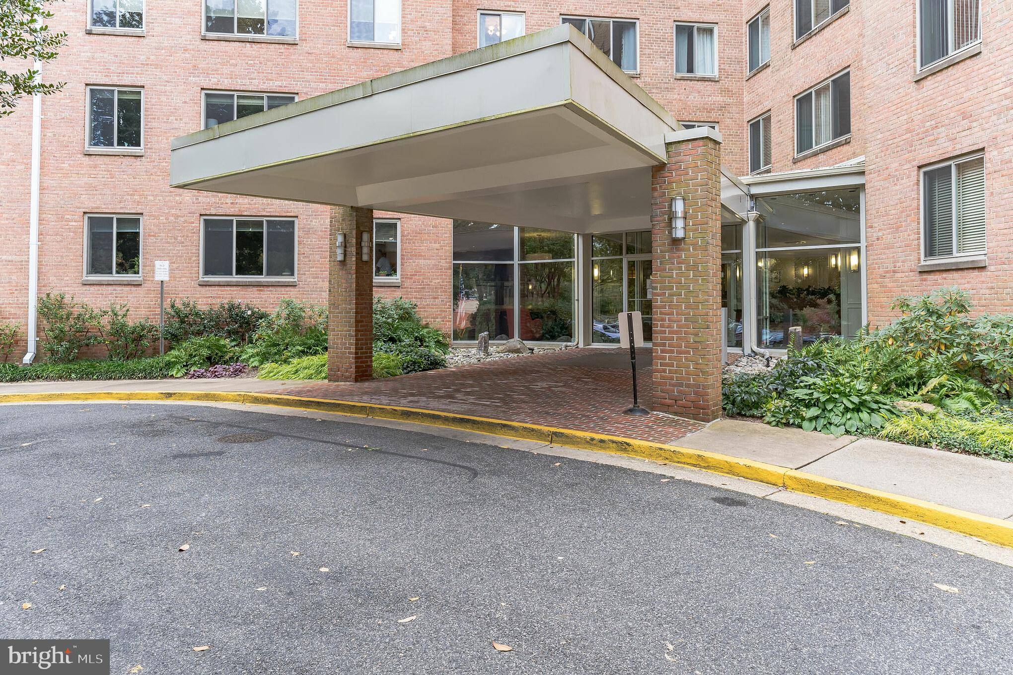 3000 SPOUT RUN PKWY #D509, Arlington, VA 22201