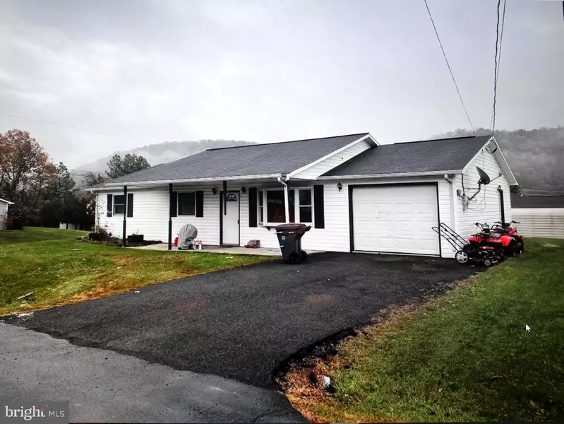 13 S SNOWBIRD ST, Keyser, WV 26726