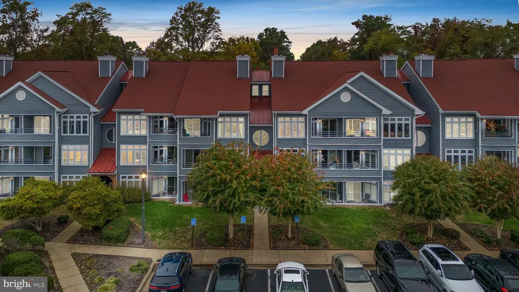 1127 LAKE HERON DR #3B, Annapolis, MD 21403