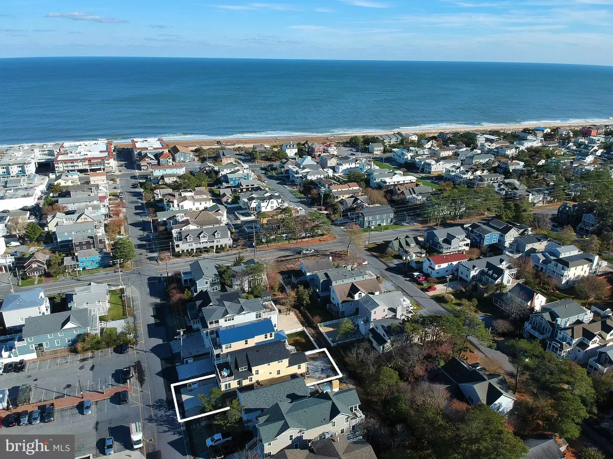 Bethany Beach, DE 19930,210 HOLLYWOOD ST