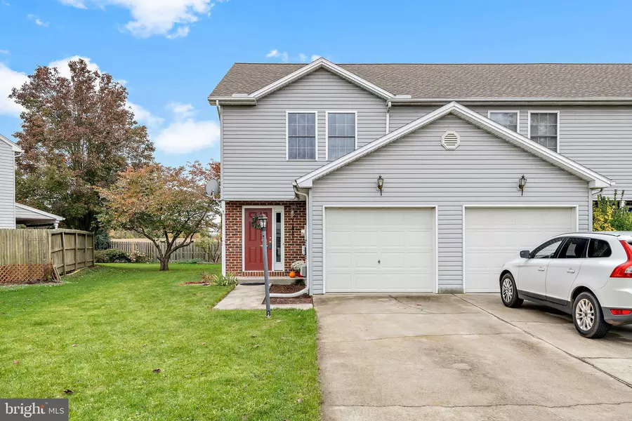 5 NOTTINGHAM DR, Mechanicsburg, PA 17050