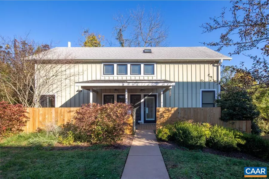 1012 DRUID AVE #E, Charlottesville, VA 22902