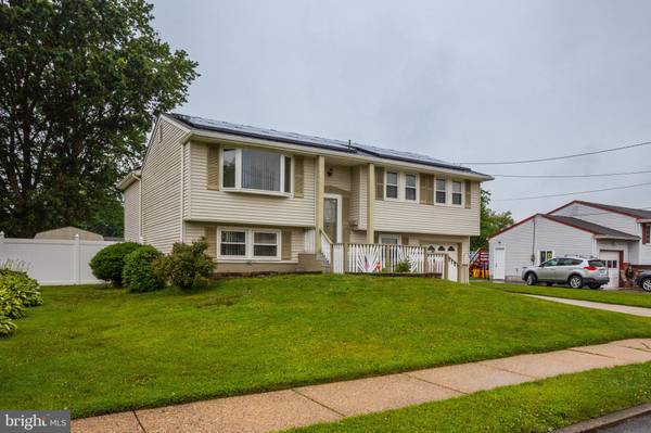 610 OGDEN DR, Westampton, NJ 08060