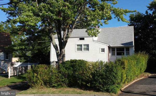 24 INVERNESS TER, Fords, NJ 08863