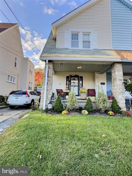 2515 MARSHALL RD, Drexel Hill, PA 19026