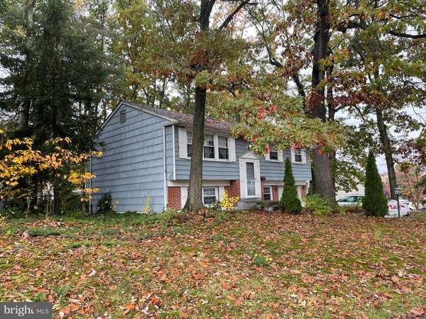 230 WEDGEWOOD DR, Blackwood, NJ 08012