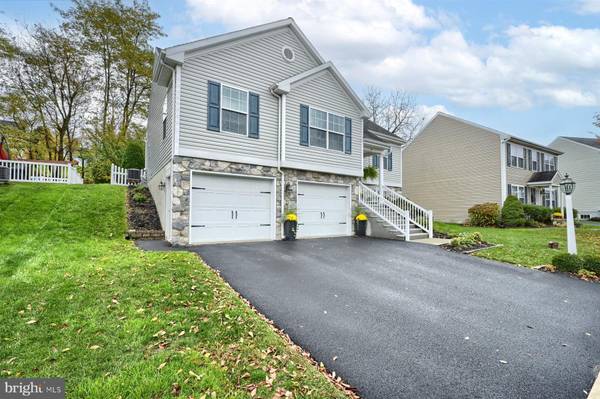 Lancaster, PA 17602,32 CREEKSIDE DR