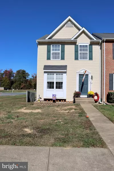 3945 SAINT MICHAELS SQ, Fredericksburg, VA 22408