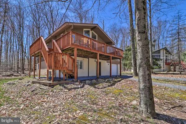 120 MOSHANNON DR, Pocono Lake, PA 18347