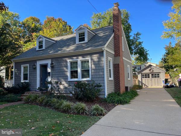 2804 GREENWAY BLVD, Falls Church, VA 22042