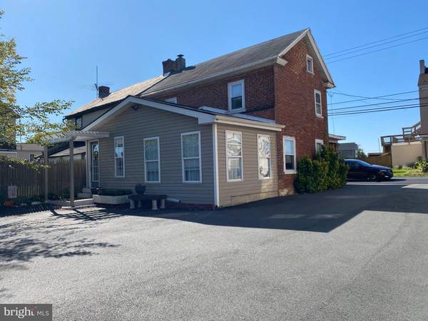 1405 E PHILADELPHIA AVE, Gilbertsville, PA 19525