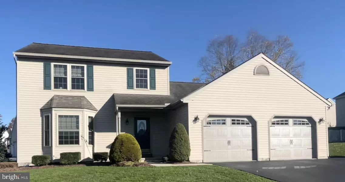 8 CRICKET LN, Myerstown, PA 17067