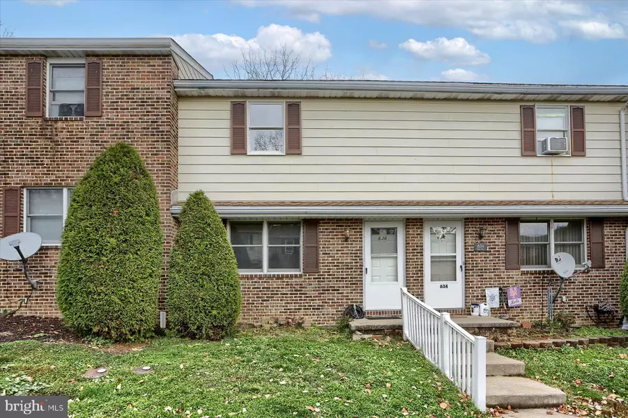 636 GATES LN, Enola, PA 17025