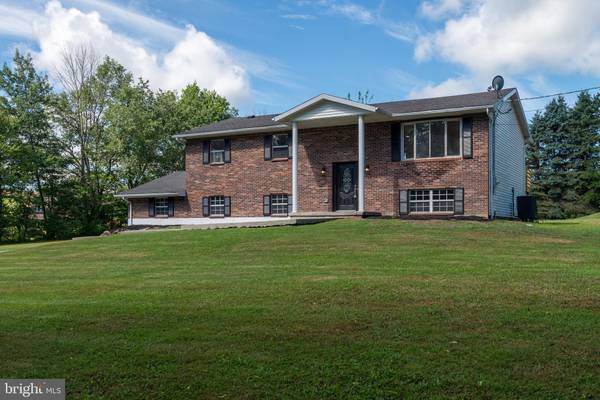 412 VAN BRUNT ST., Covington Township, PA 18444