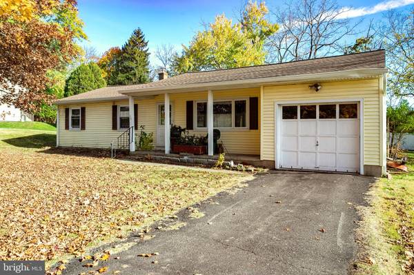 8 MARUDY DR, Clinton, NJ 08809