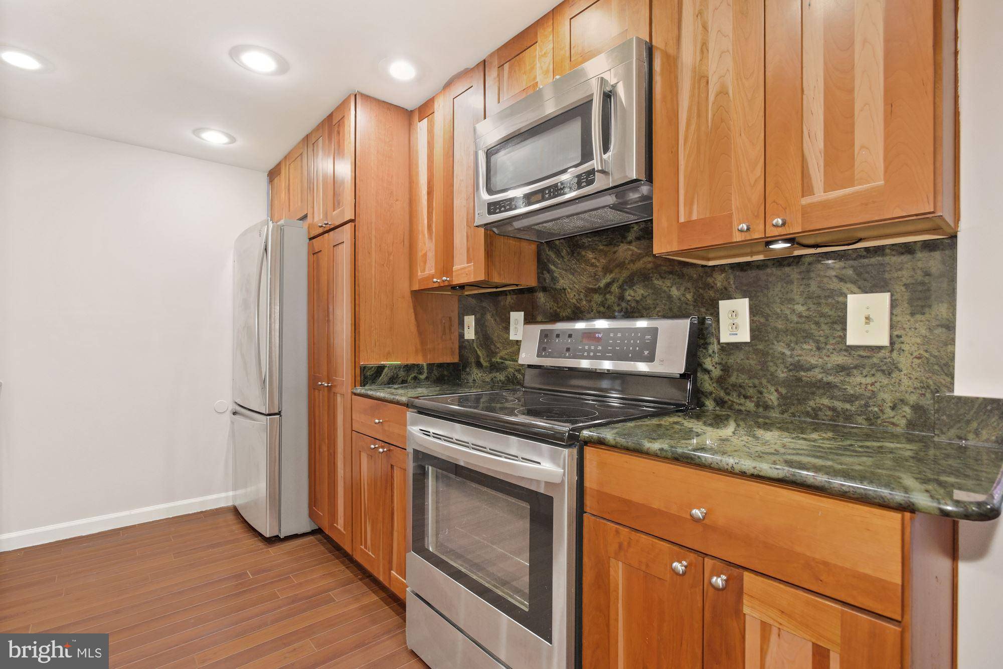 Reston, VA 20190,11028 SAFFOLD WAY