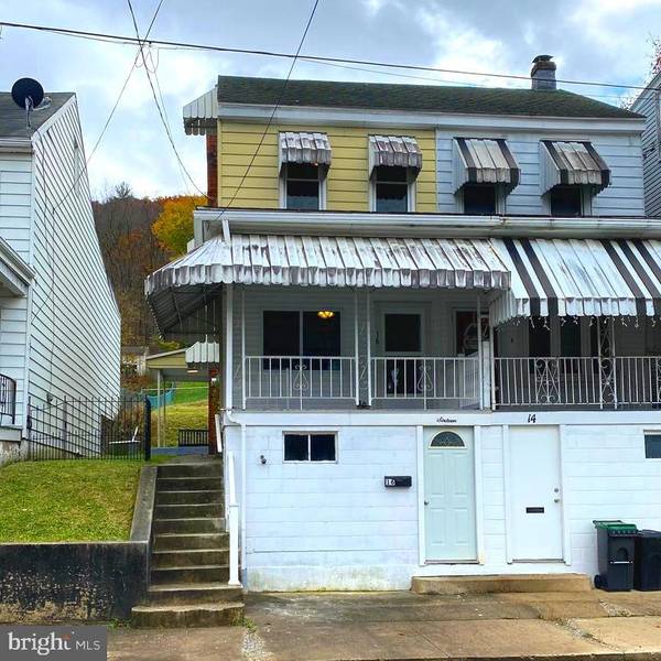 16 E SAVORY ST, Pottsville, PA 17901