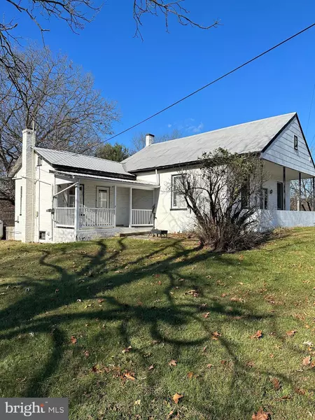 2142 WILLIAMSON ROAD, Greencastle, PA 17225