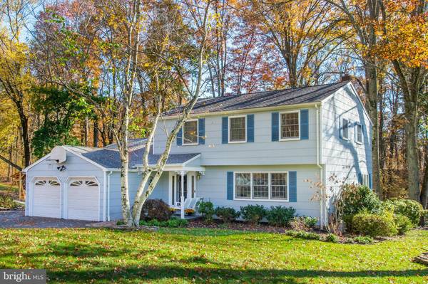 5 PRESCOTT CIR, Lebanon, NJ 08833