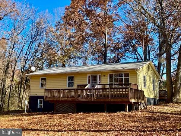 417 REDWOOD DR, Rileyville, VA 22650