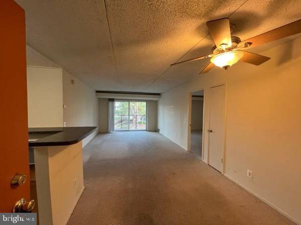 Alexandria, VA 22304,60 S VAN DORN ST #312