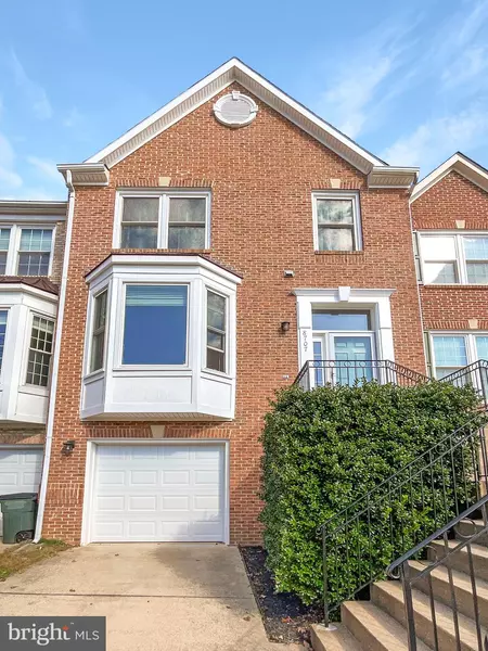 8707 WADEBROOK TER, Springfield, VA 22153