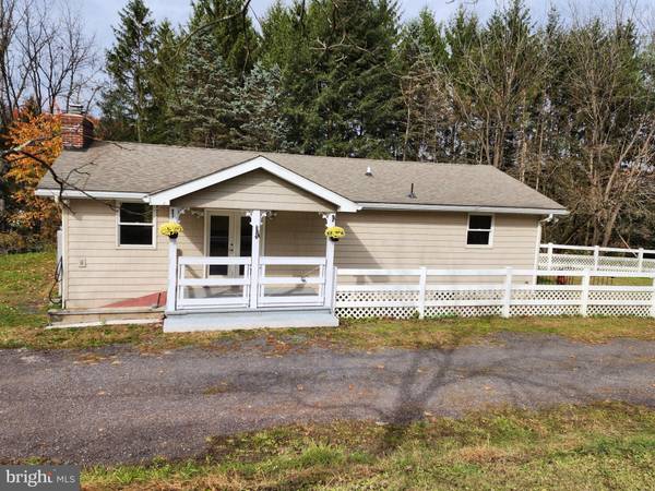 1163 OAK GROVE DR, Lehighton, PA 18235