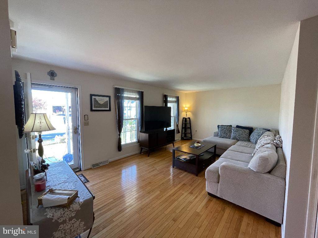 Littlestown, PA 17340,1 MANOR CIR