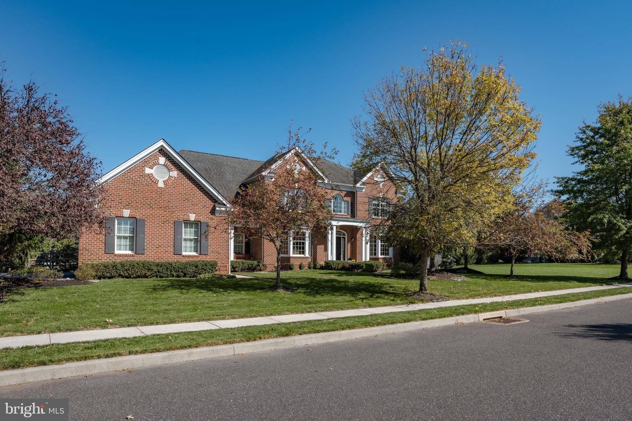 1837 VIOLA LN, Hellertown, PA 18055