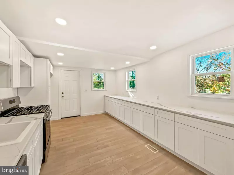 1759 MAIN ST, Port Norris, NJ 08349