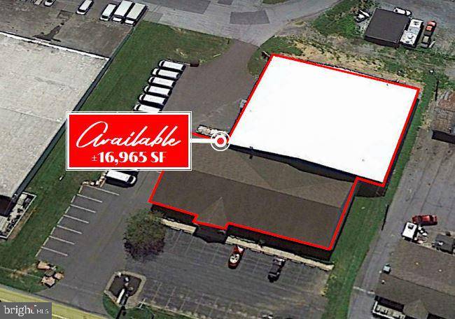 870 E MAIN ST, New Holland, PA 17557