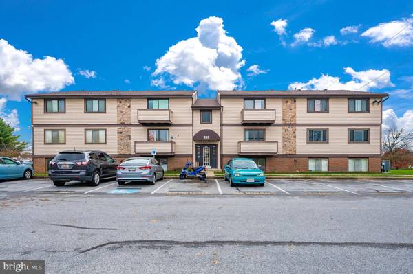 999-H HEATHER RIDGE DR #2H, Frederick, MD 21702