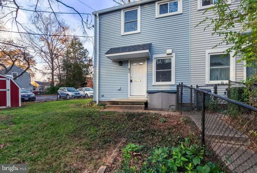 6 PLATEAU PL #Z5, Greenbelt, MD 20770