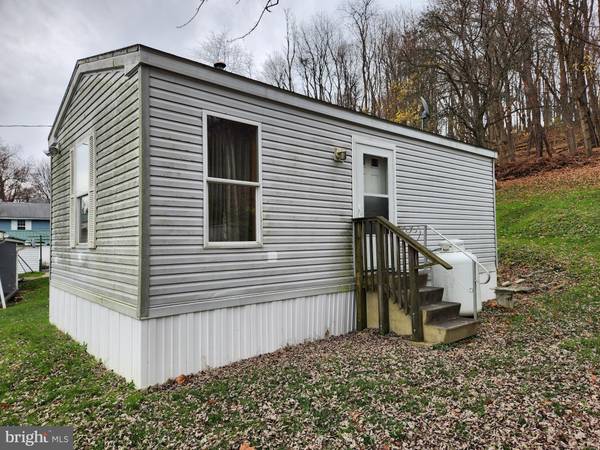 84 HAWSTONE ROAD, Lewistown, PA 17044