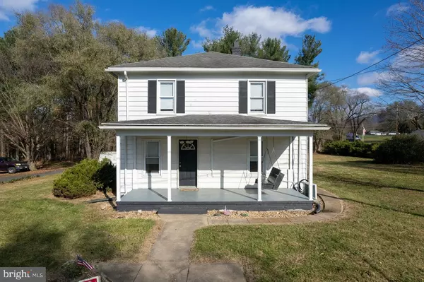 406 S 2ND ST, Shenandoah, VA 22849