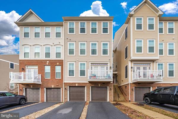 5886 IMPERIAL DR, Frederick, MD 21703