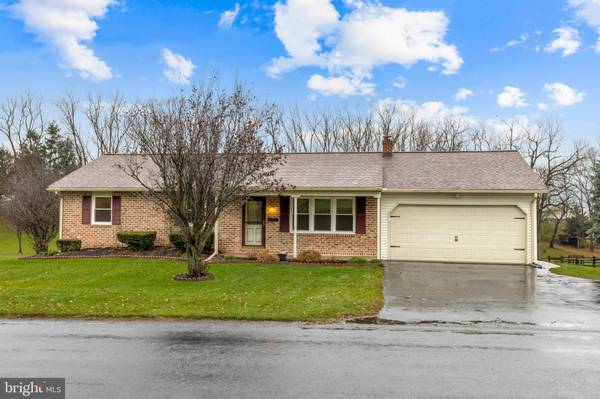 516 W TROUT RUN RD, Ephrata, PA 17522