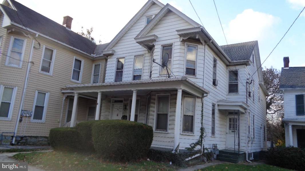 317 E KING ST E, Shippensburg, PA 17257