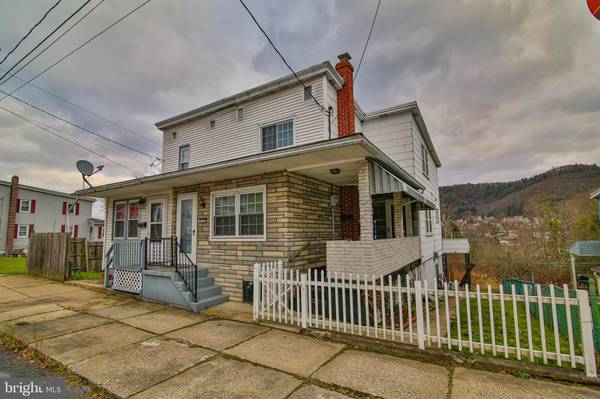 204 W COLUMBUS AVE, Nesquehoning, PA 18240