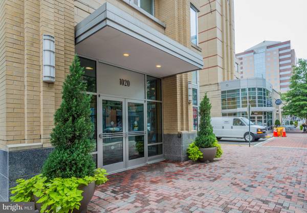 Arlington, VA 22201,1020 N HIGHLAND ST #510