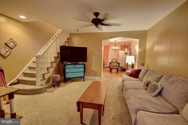 Philadelphia, PA 19136,4212 LORING ST