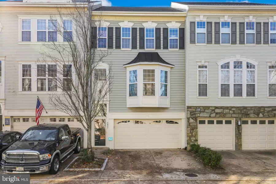 3822 WATKINS MILL DR, Alexandria, VA 22304